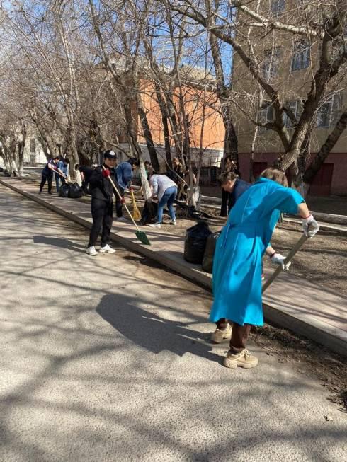 Более 7 000 карагандинцев приняли участие в весеннем субботнике