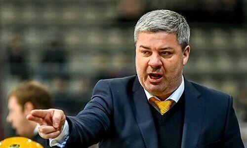 В клубе КХЛ озвучили будущее известного в Казахстане главного тренера