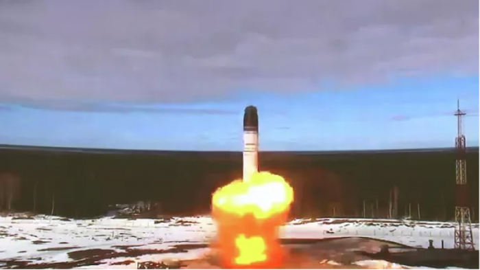 Россия испытала межконтинентальную ракету 