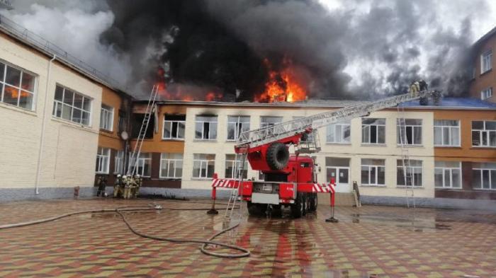Школа загорелась в Павлодаре: эвакуирован 551 ребенок
                21 апреля 2022, 09:38