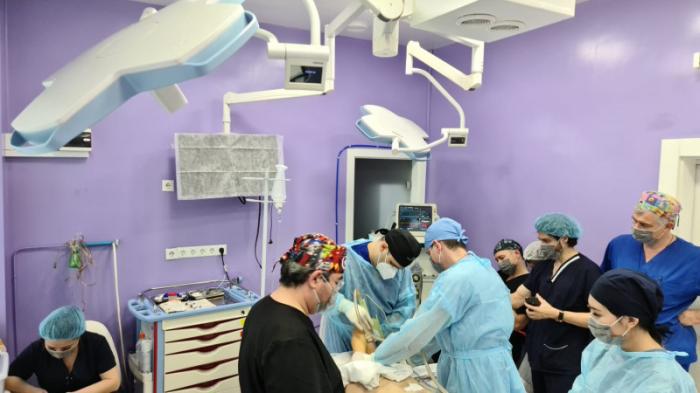 Сколько казахстанцев обращается к пластическим хирургам для смены пола
                22 апреля 2022, 15:28
