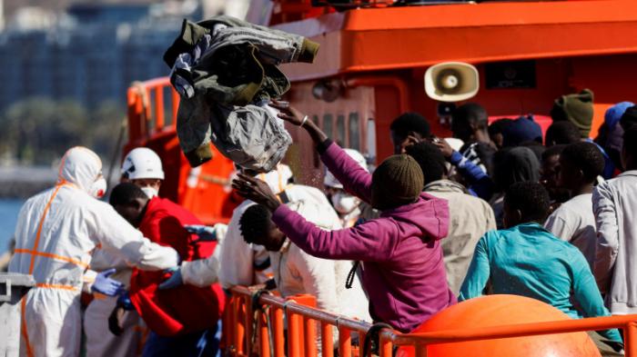 Лодка с мигрантами перевернулась у берегов Канарских островов
                26 апреля 2022, 19:45