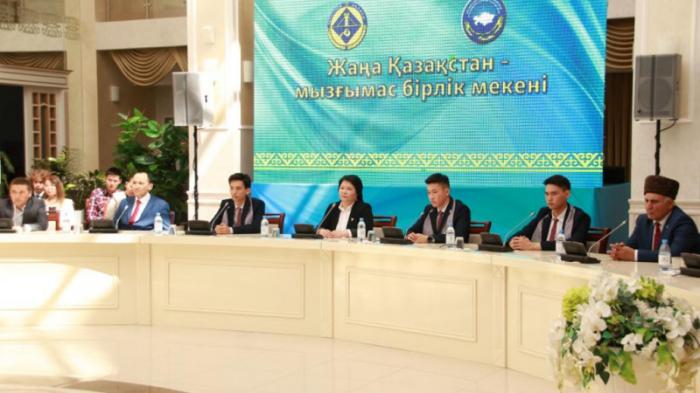 Аким Карагандинской области встретился с представителями АНК
                27 апреля 2022, 14:02