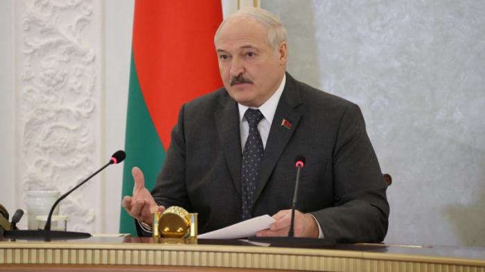 Лукашенко: Слава богу, что у нас диктатура, зато порядок есть
                29 апреля 2022, 17:43