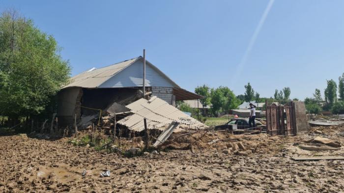 Фонд Булата Утемуратова оказал помощь пострадавшим от паводков в Туркестанской области
                01 мая 2022, 13:45