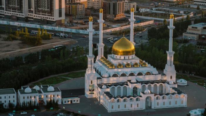 Касым-Жомарт Токаев поздравил мусульман со священным праздником  Ораза айт
                02 мая 2022, 08:05