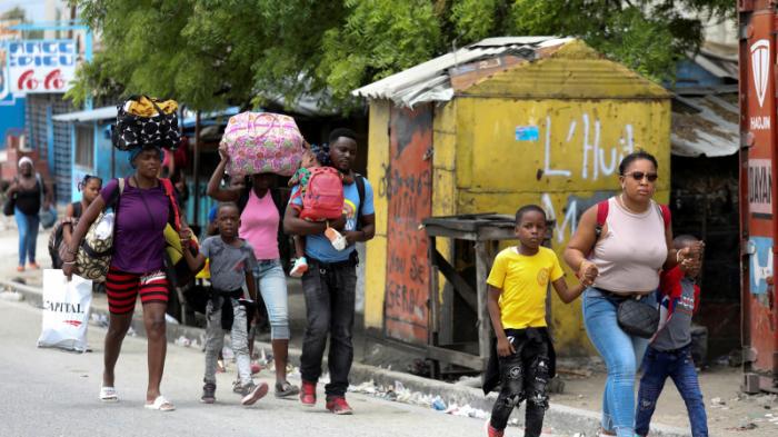 Тысячи жителей столицы Гаити покинули свои дома из-за перестрелок между бандами
                03 мая 2022, 10:56
