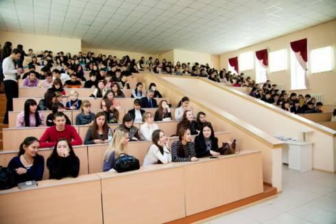 1300 карагандинских студентов прошли профилактические осмотры в новом молодежном центре здоровья