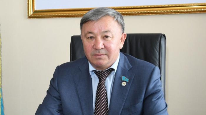 Жанболат Жоргенбаев принес присягу депутата Сената
                05 мая 2022, 10:13