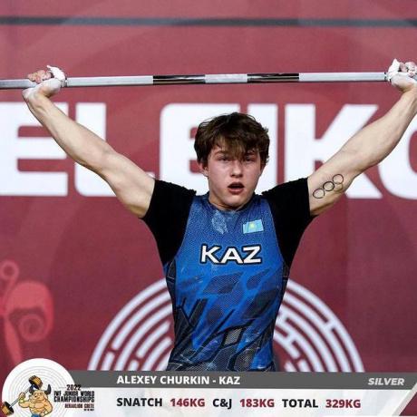 Казахстанский штангист Алексей Чуркин выиграл серебро на чемпионате мира среди юниоров в Греции