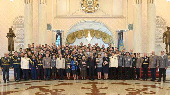 Кому Президент Токаев вручил ордена и медали
                06 мая 2022, 14:36