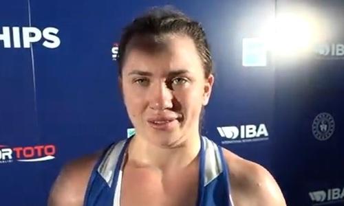 Казахстанка расплакалась на камеру после поражения в первом бою ЧМ-2022 по боксу