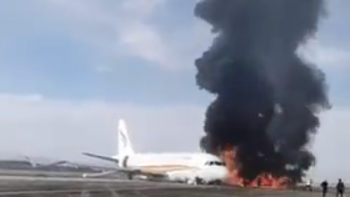 Самолет с пассажирами на борту загорелся в Китае
                12 мая 2022, 09:24