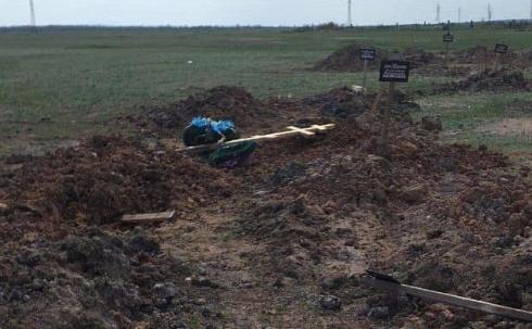 Гробы не закопаны: карагандинцы жалуются на состояние одного из городских кладбищ