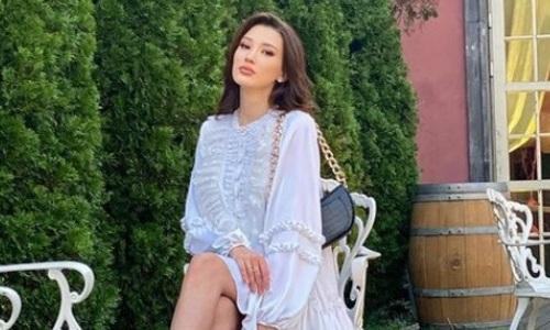 Сабина Алтынбекова восхитила подписчиков фото в изумительном платье