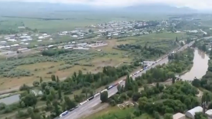 Двести грузовиков скопилось за двое суток на границе Казахстана и Кыргызстана
                24 мая 2022, 07:21
