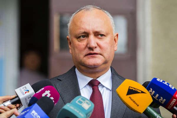Бывшего президента Молдавии Додона заподозрили в коррупции и госизмене