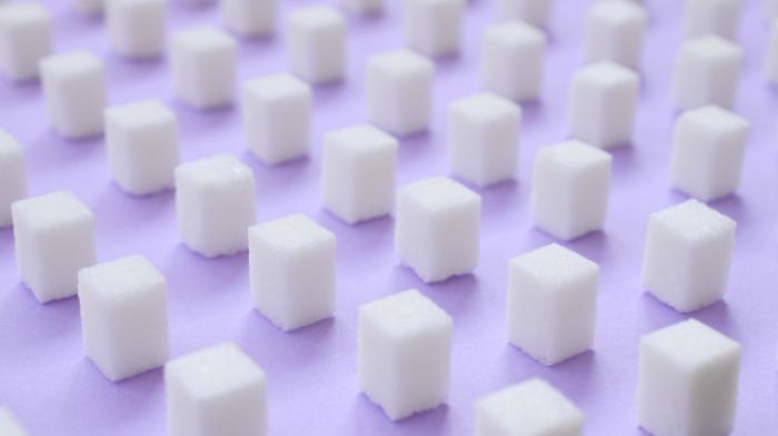 По 3 килограмма в одни руки: житель Атырау 18 раз купил сахар в супермаркете
                31 мая 2022, 14:48