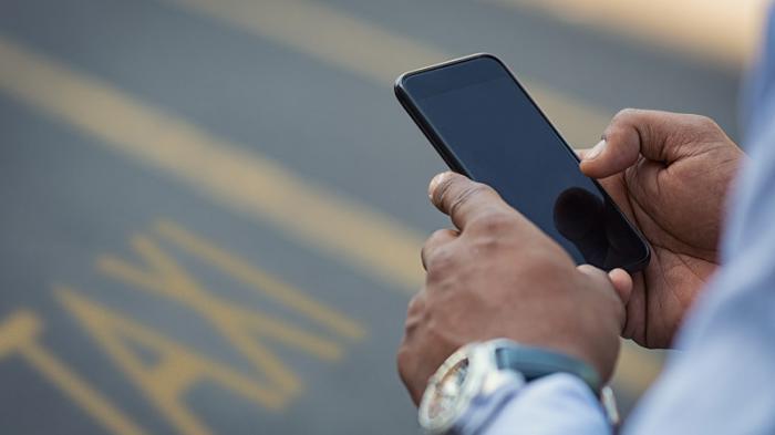 Таксист отобрал iPhone у несовершеннолетней пассажирки в Сарани
                31 мая 2022, 16:28