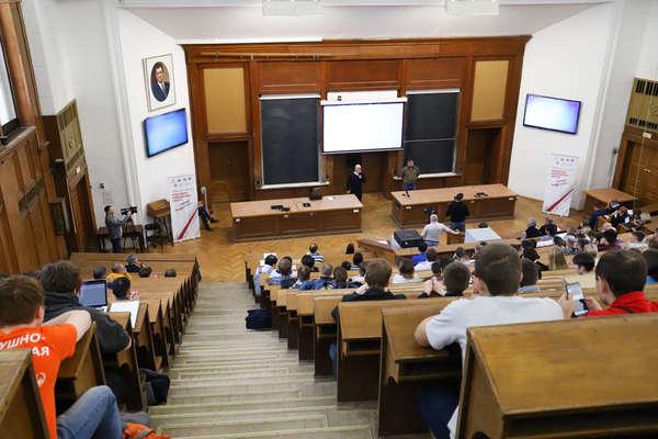 Глава Минобрнауки Фальков сообщил, что бакалавриат и магистратура останутся в России