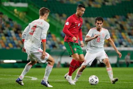 Роналду не попал в стартовый состав Португалии на игру с Испанией в Лиге наций