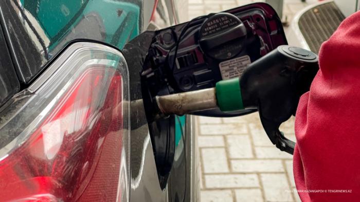 Цены на бензин поднялись до рекордно высокого уровня в Нидерландах
                04 июня 2022, 02:00