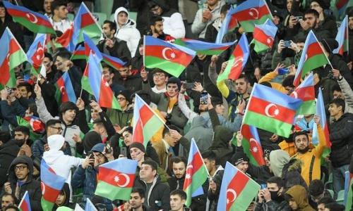 Азербайджанские болельщики требуют закрыть футбол в стране после поражения от Казахстана