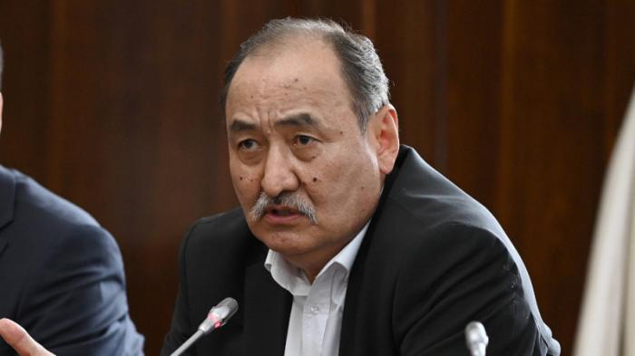 В Кыргызстане отстранили от должностей главу Минздрава и генпрокурора
                04 июня 2022, 18:17