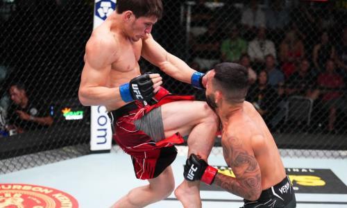 Опубликованы судейские записки доминирующей победы бойца UFC из казахстанской команды