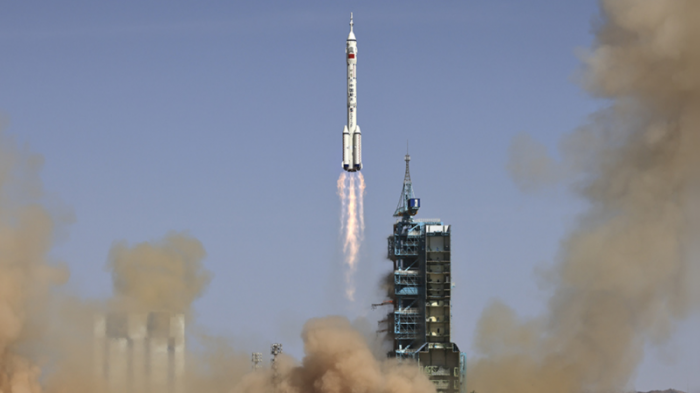 Китай запустил космический пилотируемый корабль
                05 июня 2022, 15:15