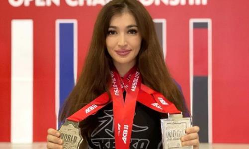 Сексуальная казахстанская спортсменка восхитила четырехкратного чемпиона мира. Видео