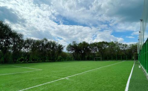 В карагандинском Центральном парке построили новые футбольные поля