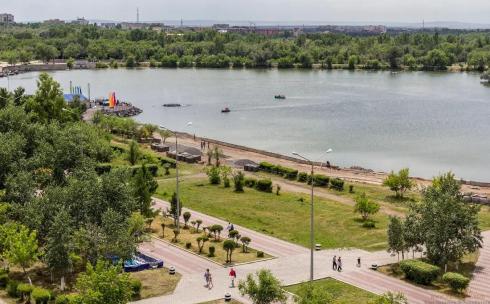 Почему в озере Центрального парка Караганды лучше не купаться