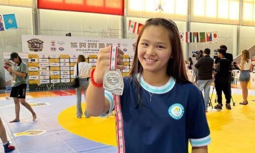 Юная казахстанка стала серебряным призером чемпионата Азии по самбо в Ливане