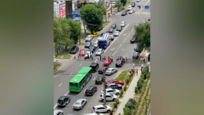 В Алматы в ходе конфликта на несанкционированной акции скончался мужчина
                12 июня 2022, 18:33
