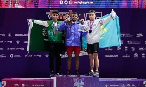 Казахстан выиграл вторую медаль на юношеском ЧМ-2022 по тяжелой атлетике