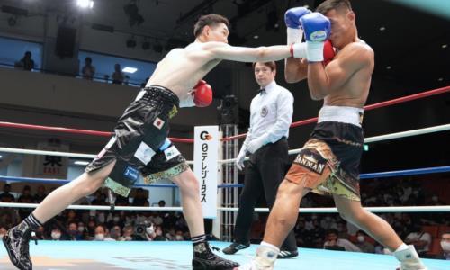 Жертва Ломаченко за 76 секунд уничтожил «Кувалду» в главном бою вечера бокса. Видео нокдауна и нокаута