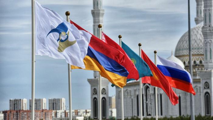 Бывают споры - Токаев о членстве Казахстана в ЕАЭС
                15 июня 2022, 15:14
