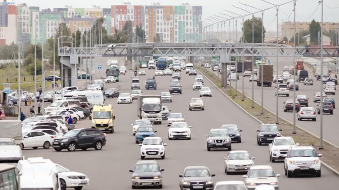 Более половины автомобилей в Казахстане - старше 20 лет
                16 июня 2022, 13:10