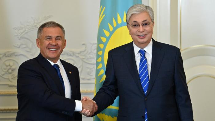Токаев встретился с президентом Татарстана в Санкт-Петербурге
                17 июня 2022, 12:04