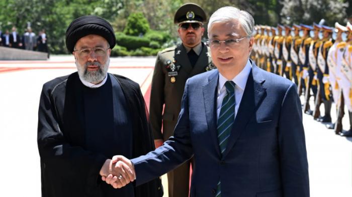 Президент Ирана официально встретил Токаева
                19 июня 2022, 13:59