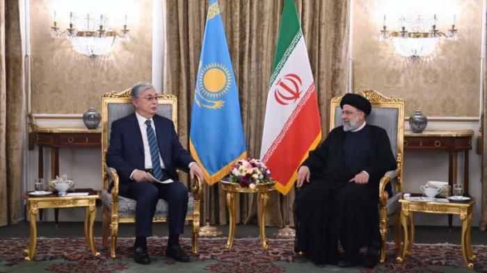 Президенты Казахстана и Ирана провели переговоры в узком формате
                19 июня 2022, 15:01