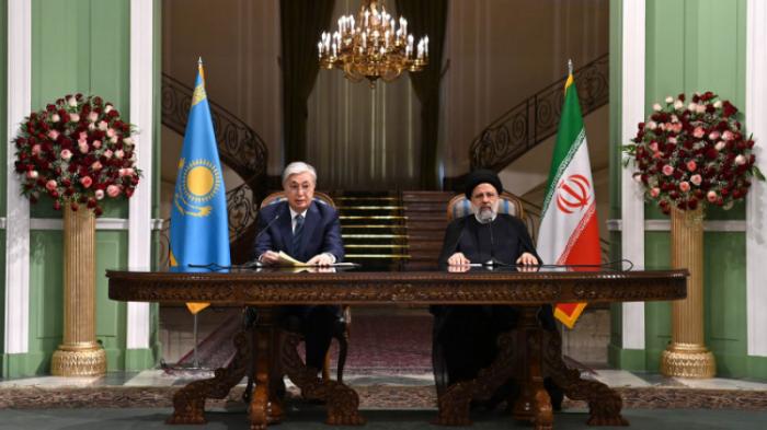 Токаев пригласил президента Ирана в Казахстан
                19 июня 2022, 18:18