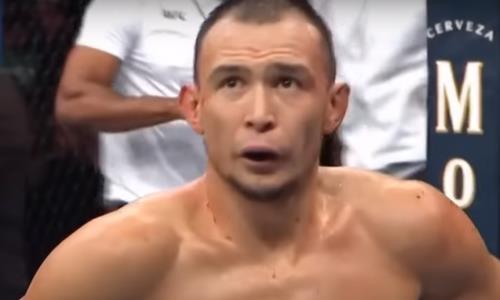 Чемпион UFC заметил неприятную странность у казахского бойца. Видео