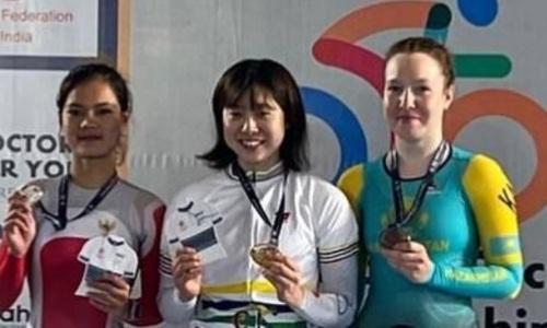 Казахстанская гонщица выиграла историческую медаль чемпионата Азии