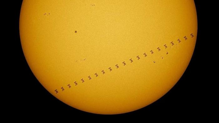 Международную космическую станцию запечатлели на фоне Солнца
                21 июня 2022, 14:28