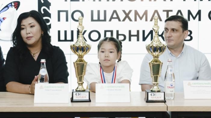 Токаев поздравил самую молодую чемпионку мира ФИДЕ Малику Зиядин
                24 июня 2022, 16:37