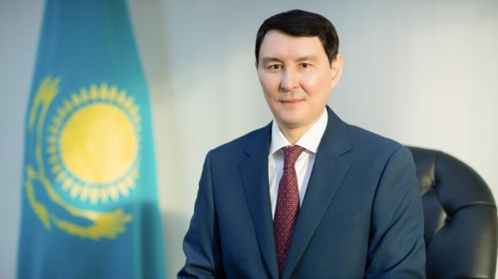 Вице-премьер Жамаубаев ответил на вопрос о своей зарплате
                28 июня 2022, 11:02