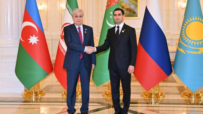 Токаев встретился с президентом Туркменистана
                29 июня 2022, 16:00