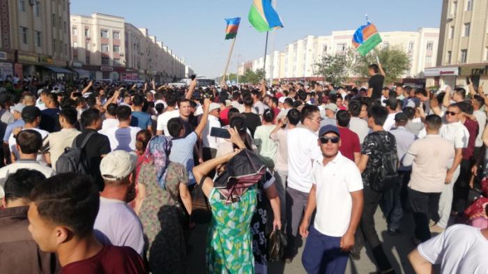 МВД Узбекистана прокомментировало митинги в Каракалпакстане
                01 июля 2022, 23:03